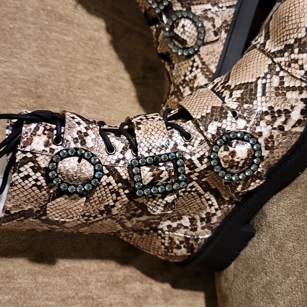 NIB Jessica Simpson Snakeskin Lug Sole Combat Boots